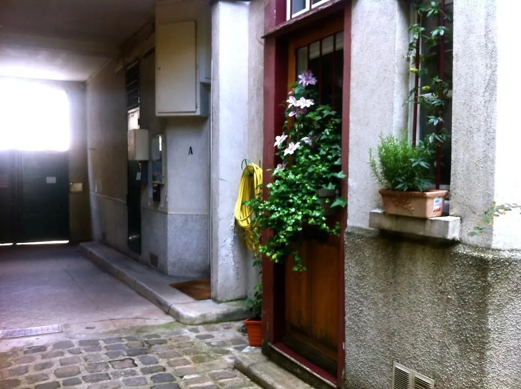 Urban Chic Montmartre Loft Apartment Paris 0*,