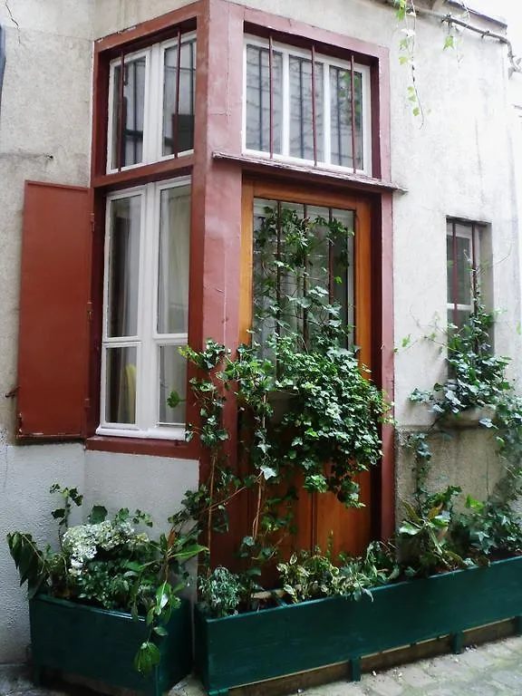 Urban Chic Montmartre Loft Apartment Paris 0*,