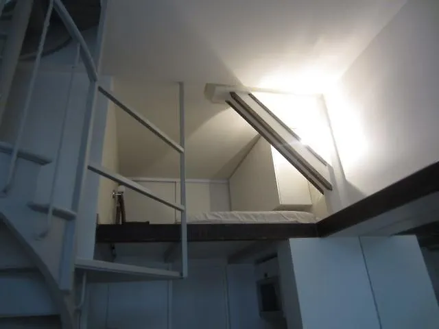 Urban Chic Montmartre Loft Apartment Paris