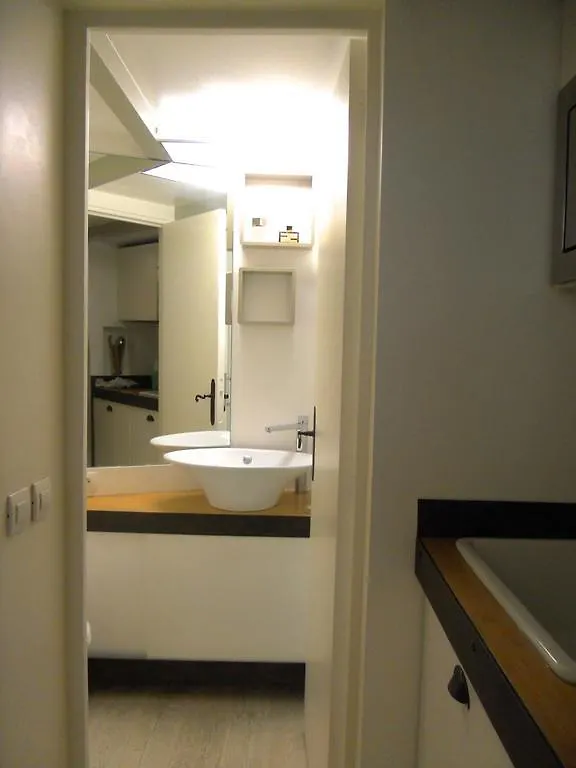 Urban Chic Montmartre Loft Apartment Paris 0*,