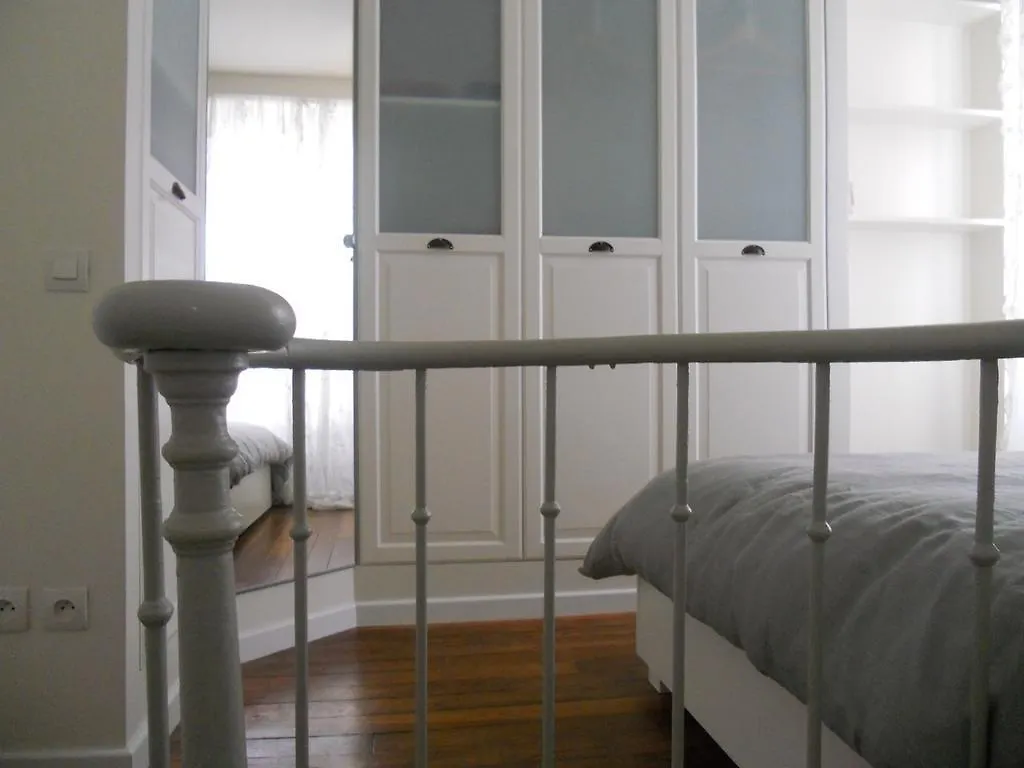 Urban Chic Montmartre Loft Apartment Paris France