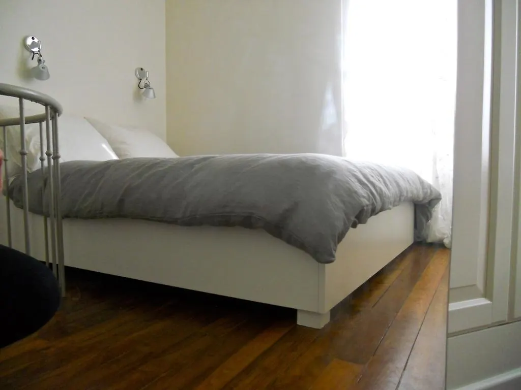 Urban Chic Montmartre Loft Apartment Paris